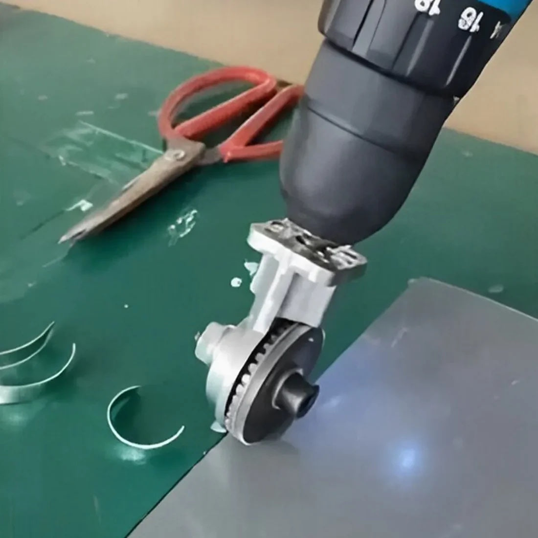 ⚙️ MetalCut – Soluția Profesională, Rapidă și Precisă pentru Tăierea Tablei Metalice ✂️